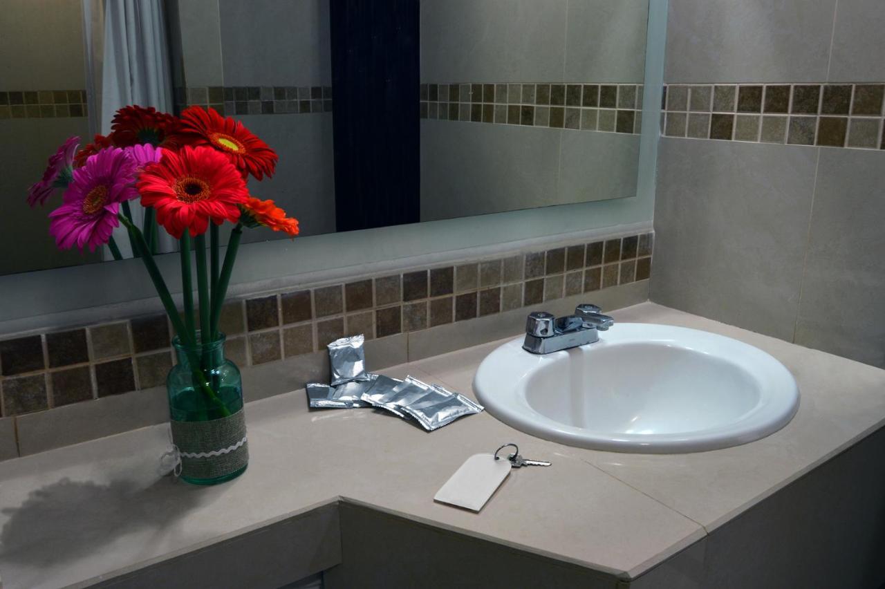 Porto Hotel Lázaro Cárdenas 外观 照片