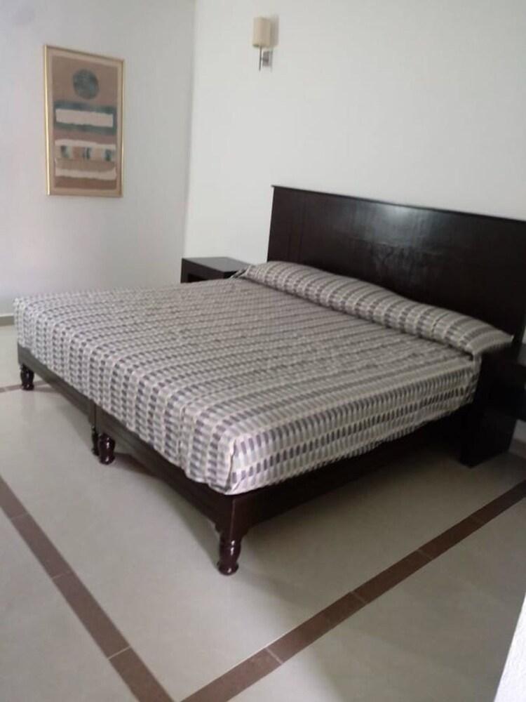 Porto Hotel Lázaro Cárdenas 外观 照片